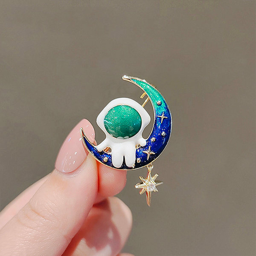 Astronaut Moon Brooch A Pretty Design