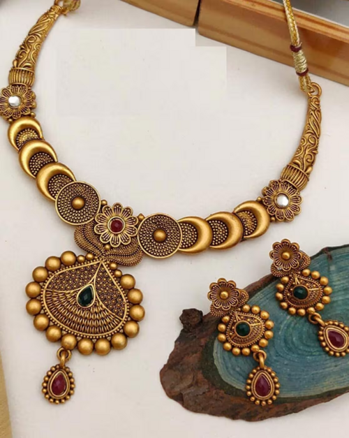 Artificial Brass Pearl Square Premium Jewellery Set For Women