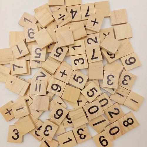 100X WOODEN SCRABBLE TILES LETTERS NUMBERS FOR