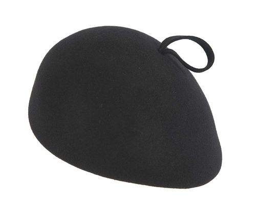 Black felt french beret hat