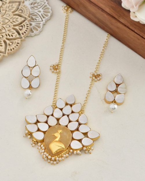 Jewels Five Layer Twisted Real Onyx Multicolor Stone Beads Round