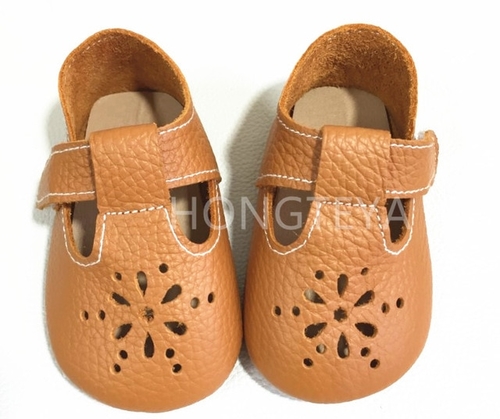 Baby Shoes Hollow first walkers Anti slip Pu