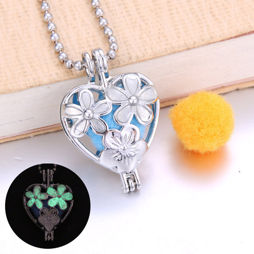 Flower Aroma Diffuser Necklace Lockets Glowing in