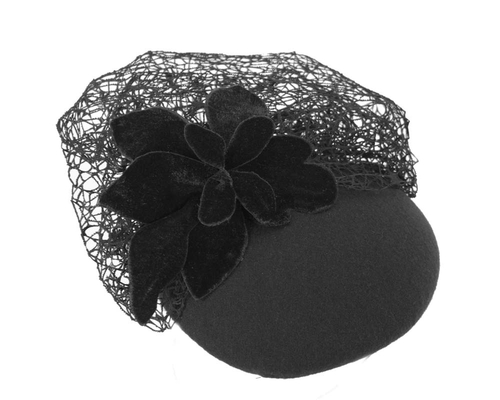 Black winter beret fascinator