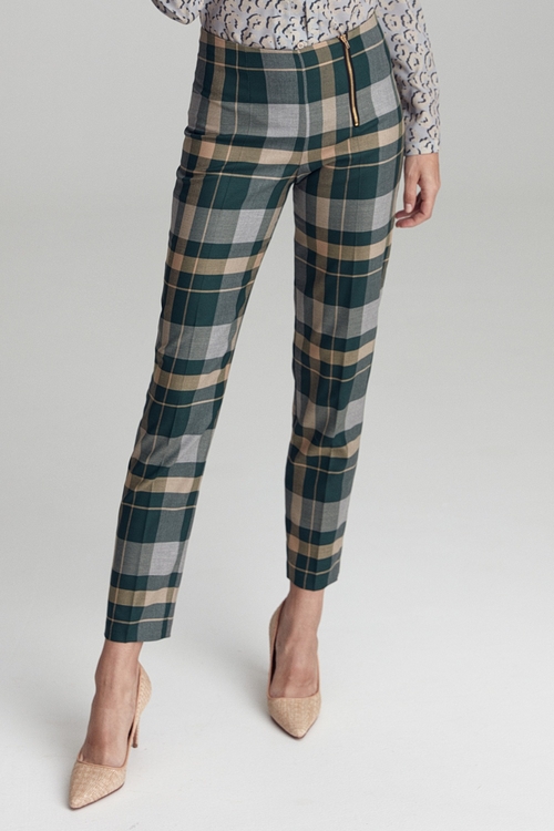  Women trousers model 149389 Nife 