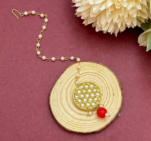Yellow Kundan and pearl Cute maangtikka for Women and Girls