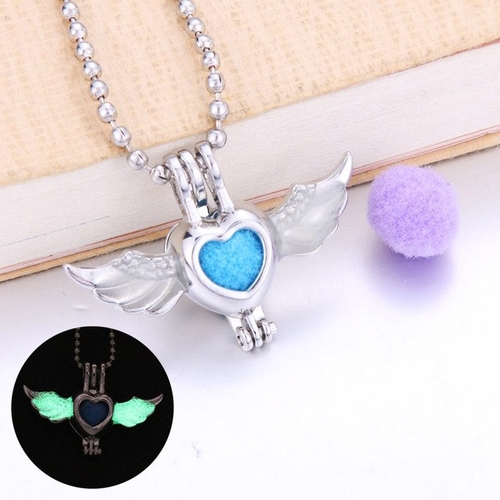 Heart Aroma Diffuser Necklace Lockets Glowing in