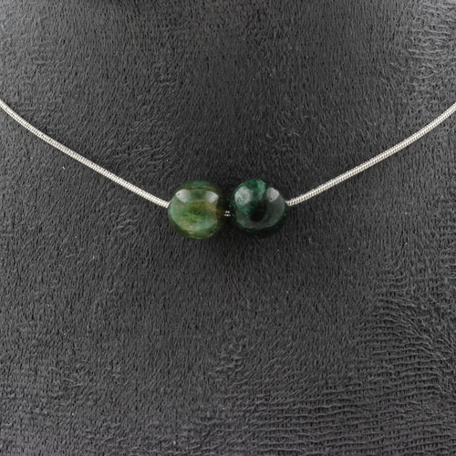 Green Mica from Tanzania quality 5A 8 mm 3 beads necklace