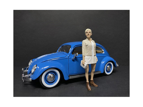 \Partygoers\" Figurine IV for 1/24 Scale Models by American Diorama"