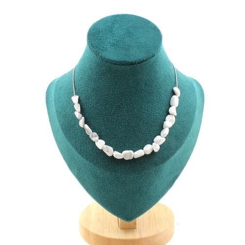 Howlite from the USA 15 beads necklace. Stainless steel chain