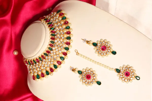 Premium Stylish Gold Plated Jewellery Set With Earring