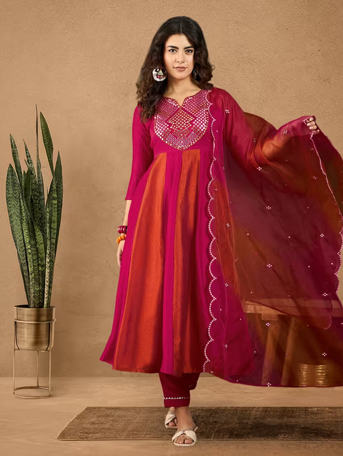 Women Maroon Printed Three Quarter Sleeves Suit Set (Size-L)