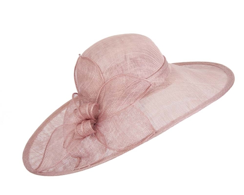 Dusty pink wide brim racing fashion hat