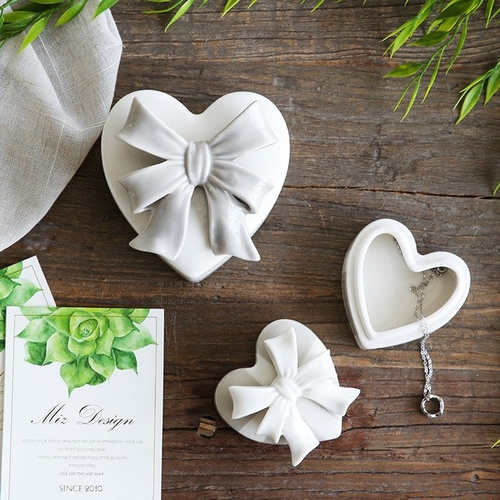 1 Piece Ceramic Storage Box Bow-knot Heart