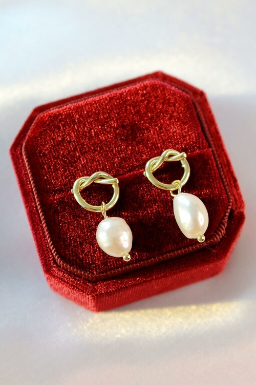 18 Karats Freshwater Pearl Stud Drop Earrings