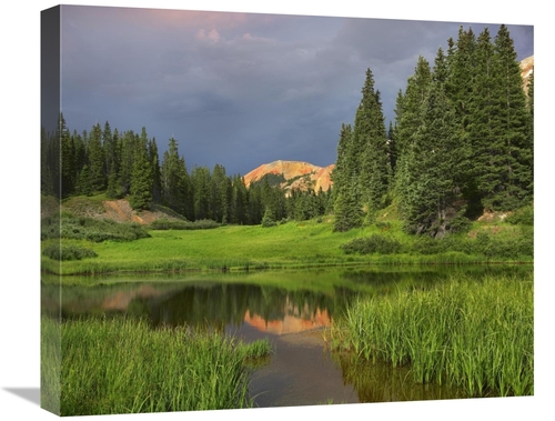 Global Gallery GCS-396547-22-142 22 in. Red Mountain Reflected in Pond