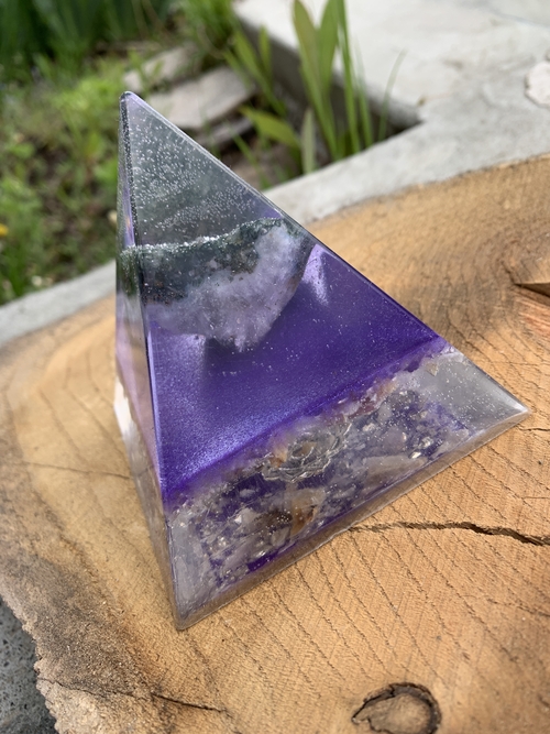 CHAKRA-CROWN Orgone Pyramid