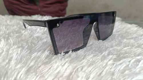 Uv Protection Ultra Lightweight Rectangular Polarized Sunglasses-Black