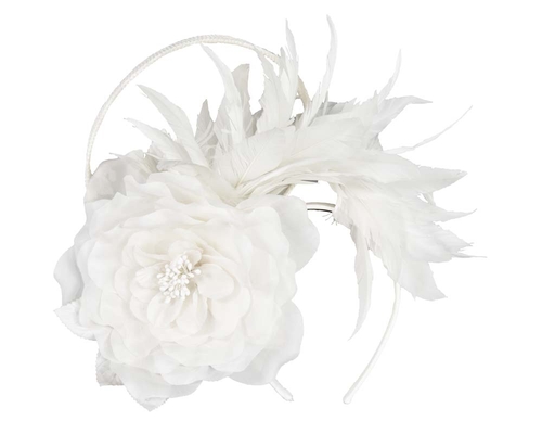 Cream flower & feathers fascinator