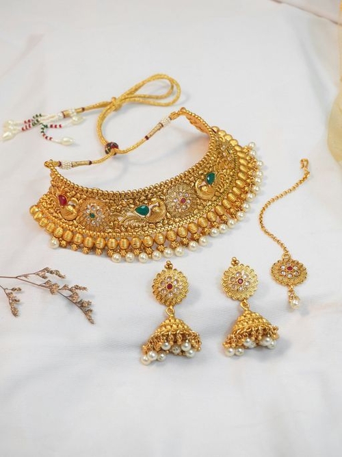 Gold Plated White Pearl Choker Set with Maangtikka