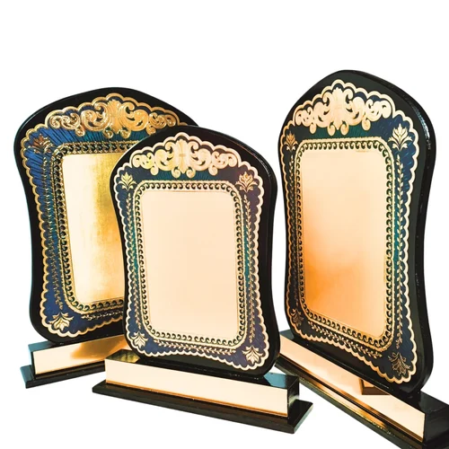 Wooden Shield Trophy 3Ps Set