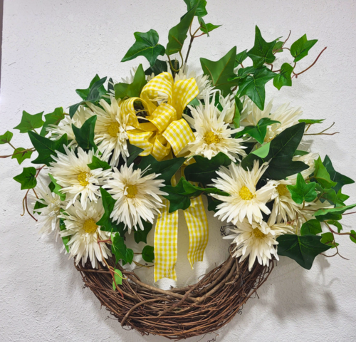 Daisy and Ivy Grapevine Wreath