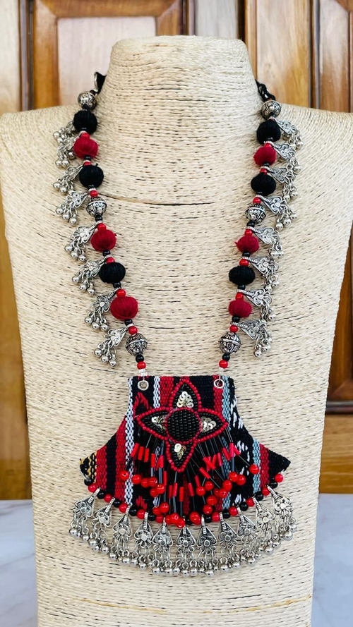 RED Silver-Plated Kundan & Ghungroo Oxidised Necklace