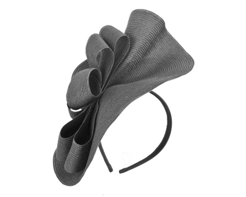 Large black spring racing fascinator