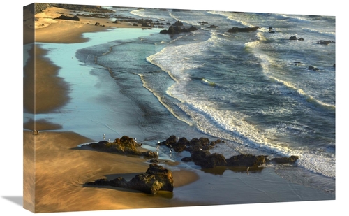 Global Gallery GCS-396086-1624-142 16 x 24 in. Incoming Waves at Bando