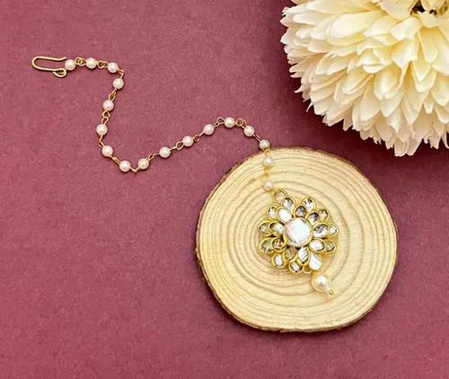Yellow Kundan and pearl Cute maangtikka for Women and Girls