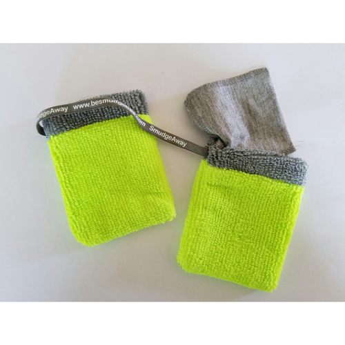 Smudgeaway 9470923 2.5 x 3.5 in. Smudge Away Microfiber Cleaning Mitt