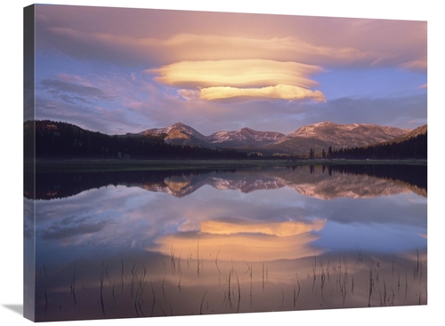 Global Gallery  24 x 32 in. Lenticular Clouds Over Mount Dana, Mou