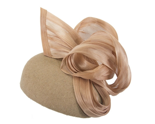 Beige winter pillbox with silk abaca trim