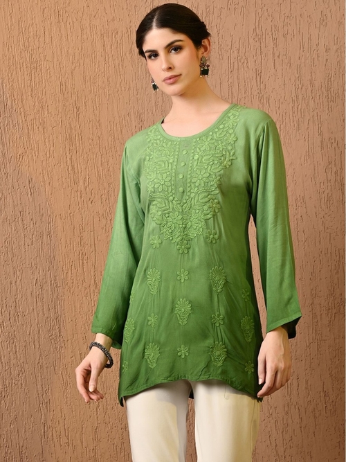 Women Round Neck Embroidered Ombre Rayon Tunic (Color Green) (Size L)