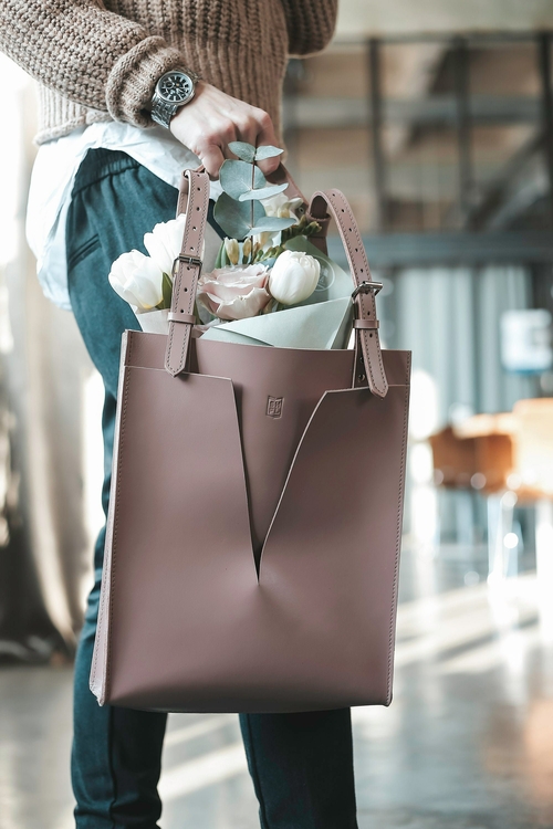 Real Leather Handbag, Beautiful and Elegant Weekender Bag, Light Pink