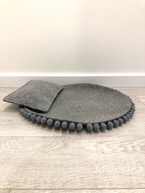 Main Saveplace® grey cat pillow (2 sizes) image