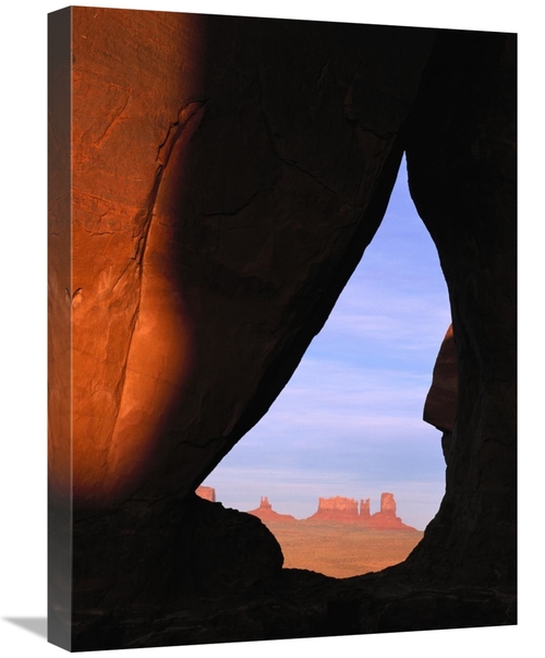 Global Gallery GCS-452038-1824-142 18 x 24 in. Teardrop Arch with Butt