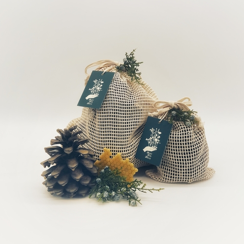 Pure Beeswax Pine Cone Fire Starters