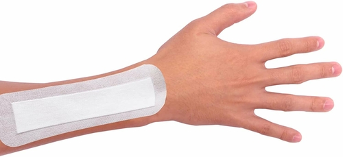 McKesson Island Dressing. Case of 100 Adhesive Dressings 4" x 8" for