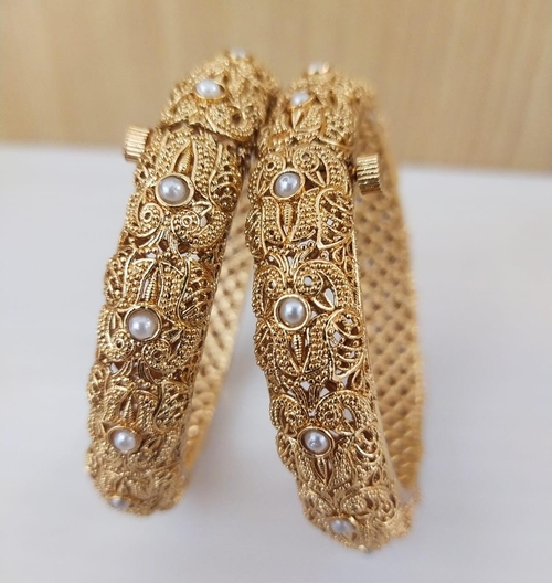 Womern Gold Plated Copper Brass Bangle White Pearl Centre