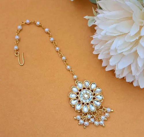 Cute Kundan Mangtika For Girls And Women