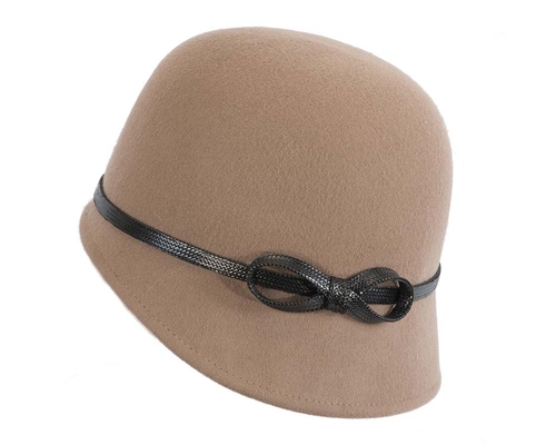 Beige felt bucket hat