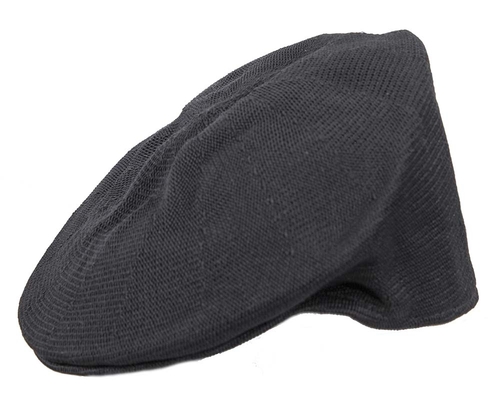 Black knitted beak flat cap