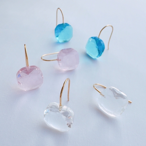 Seamlessly Floating Jewel Earrings