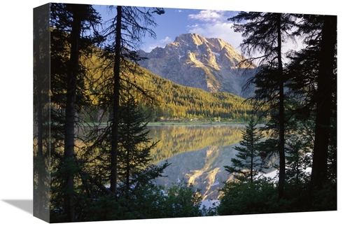 Global Gallery GCS-452009-1216-142 12 x 16 in. Mt Moran & String Lake&