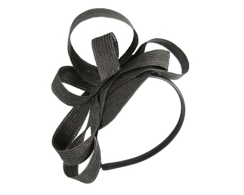 Black loops on the headband