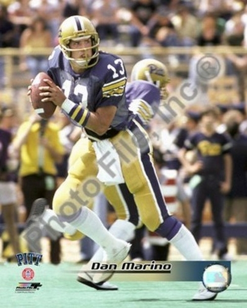 Photofile PFSAAJJ00201 Dan Marino University of Pittsburgh Action Spor