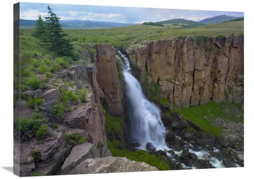 Global Gallery GCS-396493-2432-142 24 x 32 in. North Clear Creek Water