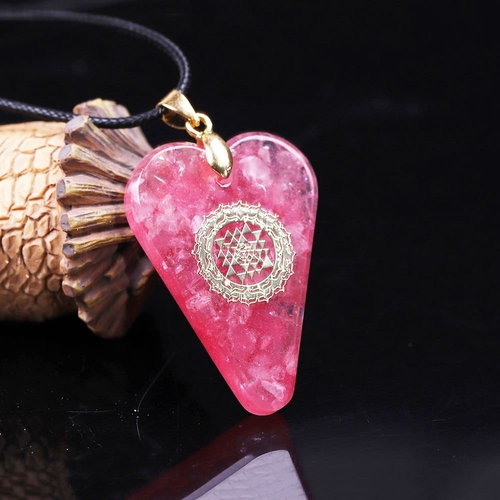 Heart Necklace Orgonite Pendant Pink Quartz Pendant Healing Crystals 