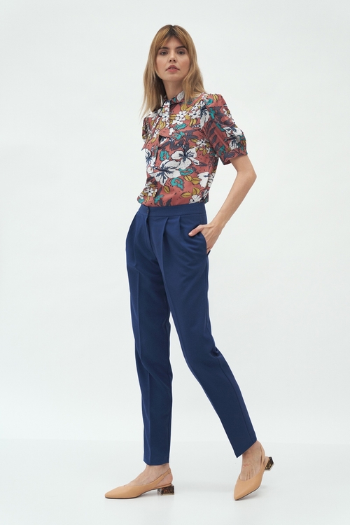  Women trousers model 152501 Nife 